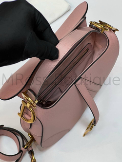 Розовая сумка седло Dior Saddle