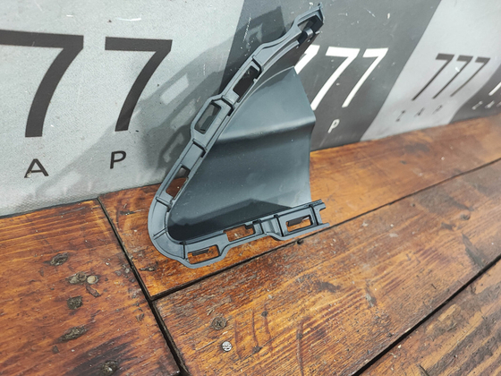 Накладка решетки бампера GLS (X167) Новая Оригинал A1678853206