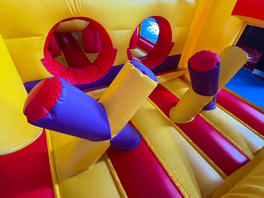 Надувная полоса препятствий “Веселые старты”, 4 отдельных блока, 20*3,5*4,5 м.