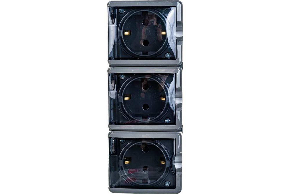 Розетка 3-местная накладная IP54, шторки, 16A-250В, серый Эксперт ЭРА