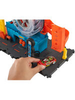 Игровой набор Хот вилс City Мастерская Крутой поворот HDP02 | Hot Wheels City Super Twist Tire Shop 4+