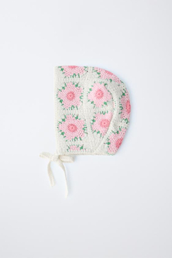 ZARA ЧЕПЧИК КРЮЧКОМ С ЦВЕТАМИ, ЭКРЮ