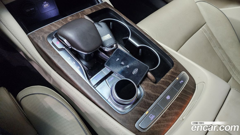 Kia The K9 (Quoris/K900) 3.8 GDI AWD (04.2020)