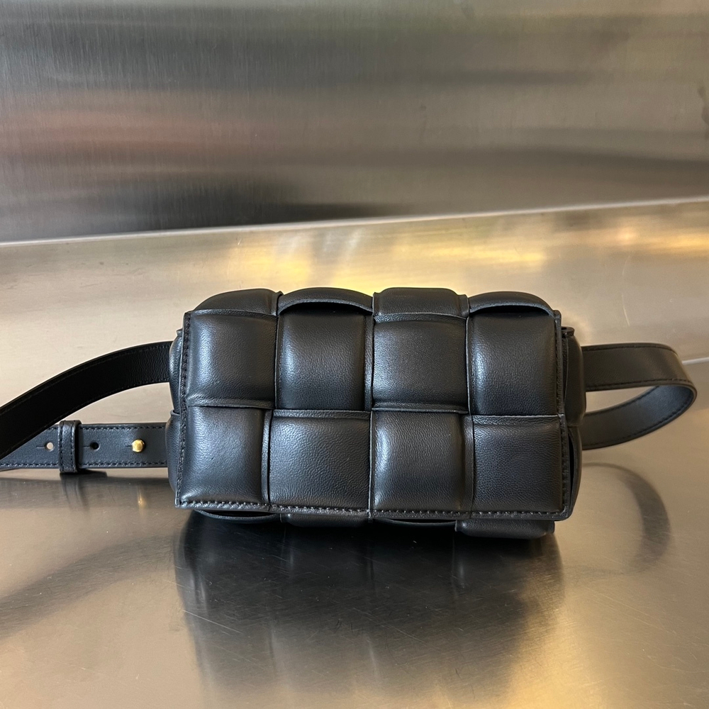 Bottega Veneta Mini Cassette 18 cm