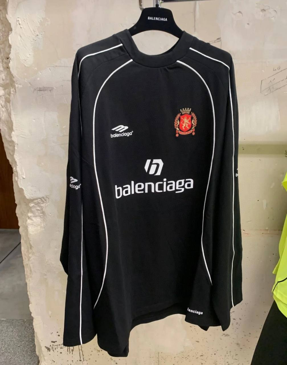 Лонгслив Balenciaga