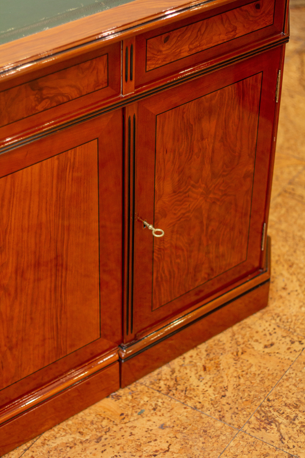 Стол руководителя Испания,  ArtMobile