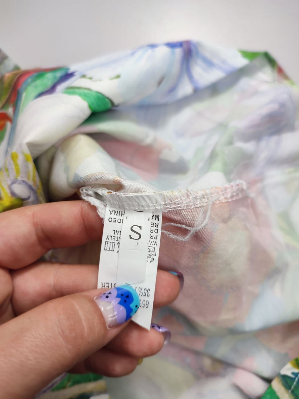 Платье красивое с цветами 44 размер