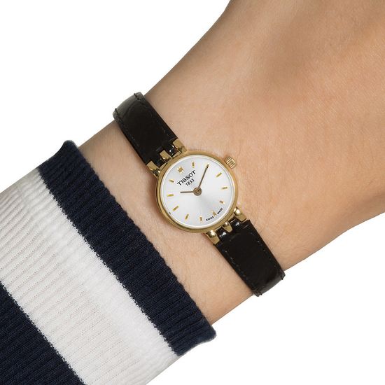 Женские часы Tissot T058.009.36.031.00 Lovely