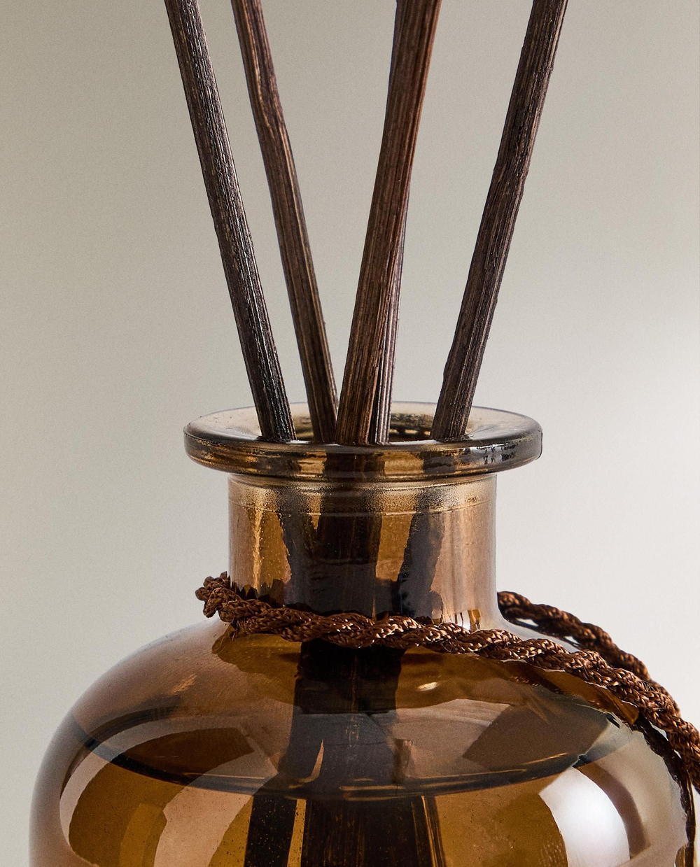 Zara Home - Освежитель воздуха mikado majestic oud, 190 мл