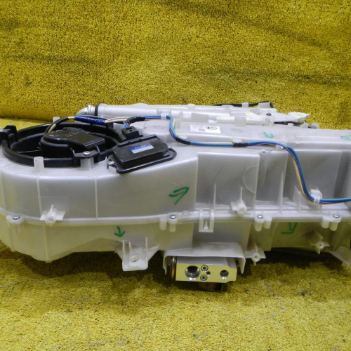 Корпус отопителя Toyota Land Cruiser 200 (2015-2021)