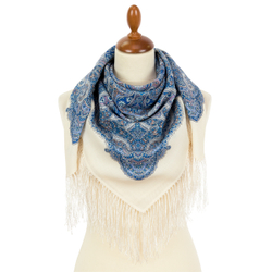 Платок шерстяной с шелковой бахромой