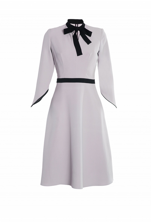 Платье с контрастным поясом и воротником-галстуком 09-17FW