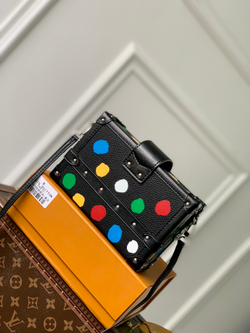 Louis Vuitton Petite Malle