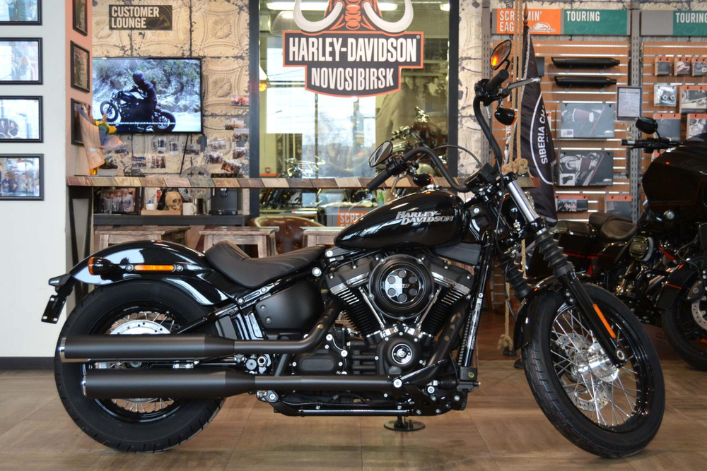 Softail® Street Bob® (FXBB), Harley-Davidson®  2019