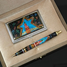 Подарочный бизнес-набор "Кремль. Звезда" с визитницей и авторучкой Parker в футляре