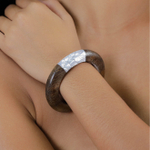 Браслет Nature Bijoux, Okawa, кафф из дерева роблес с перламутром, NB26.1-13-44481 (коричневый)