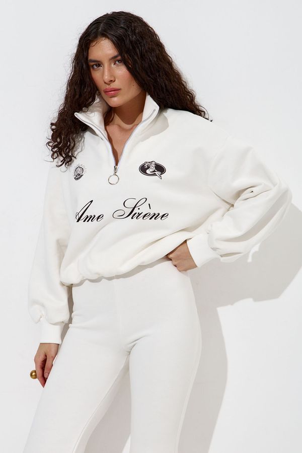 Олимпийка с короткой молнией 