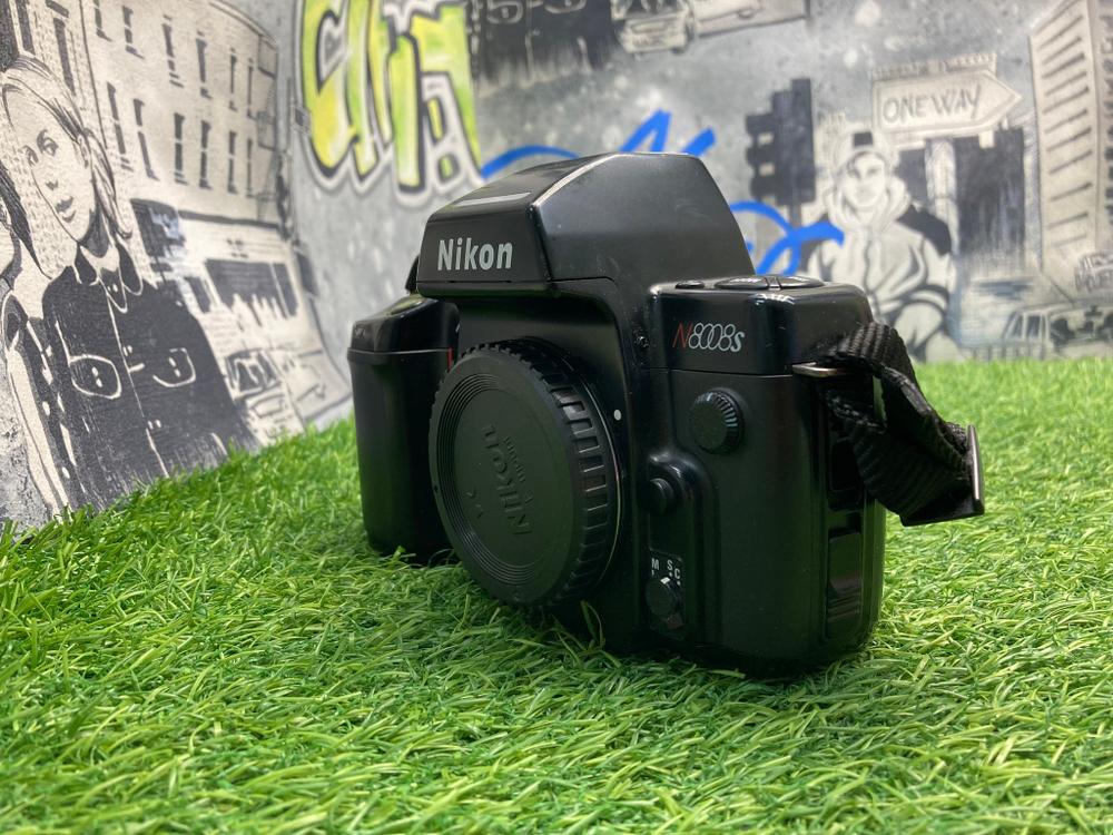 Nikon N8008S
