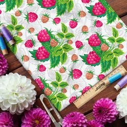 Ткань бифлекс насыщенная малина на бежевом фоне