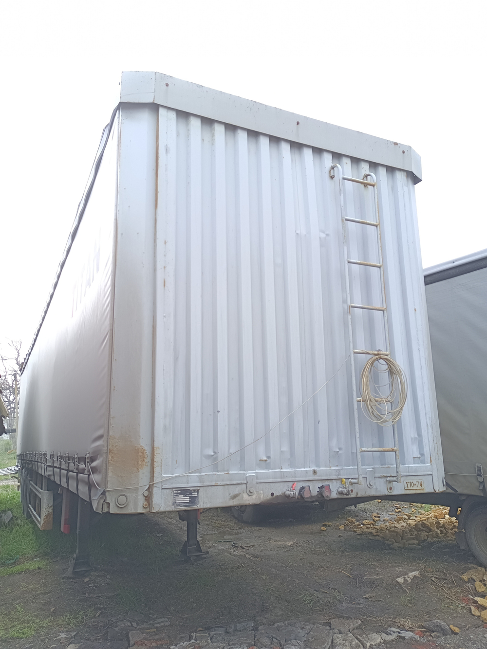 TITAN LC9411* Полуприцеп шторный LC9411XXY