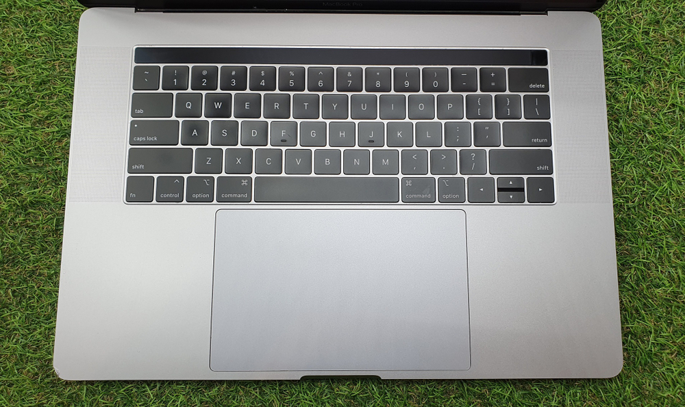 MacBook Pro Retina 15" 2019 i7/16 Gb/Radeon 4gb