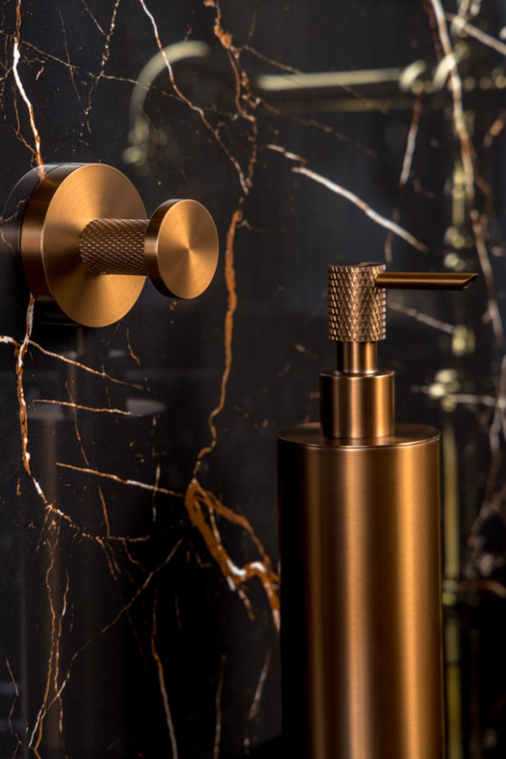 Настольный диспенсер UNO BRUSHED BRONZE