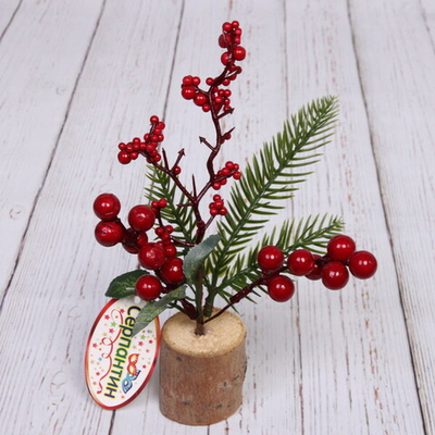 Композиция новогодняя «Зимние ягоды на пеньке», 30*12 см