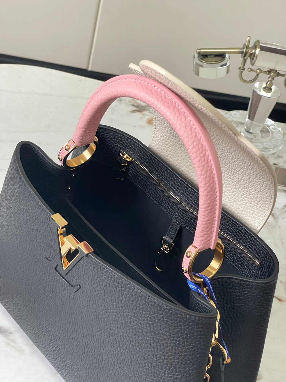 Louis Vuitton Capucines MM