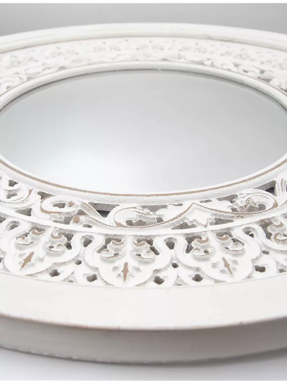 Зеркало "Флоренция" в резной деревянной раме, 64 см