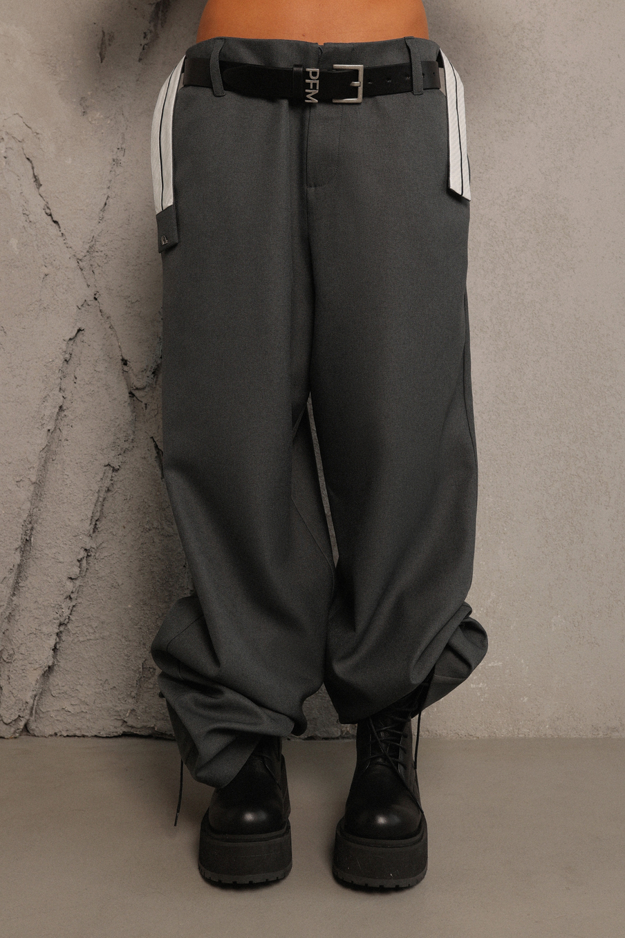 Брюки костюмные с отлетным поясом