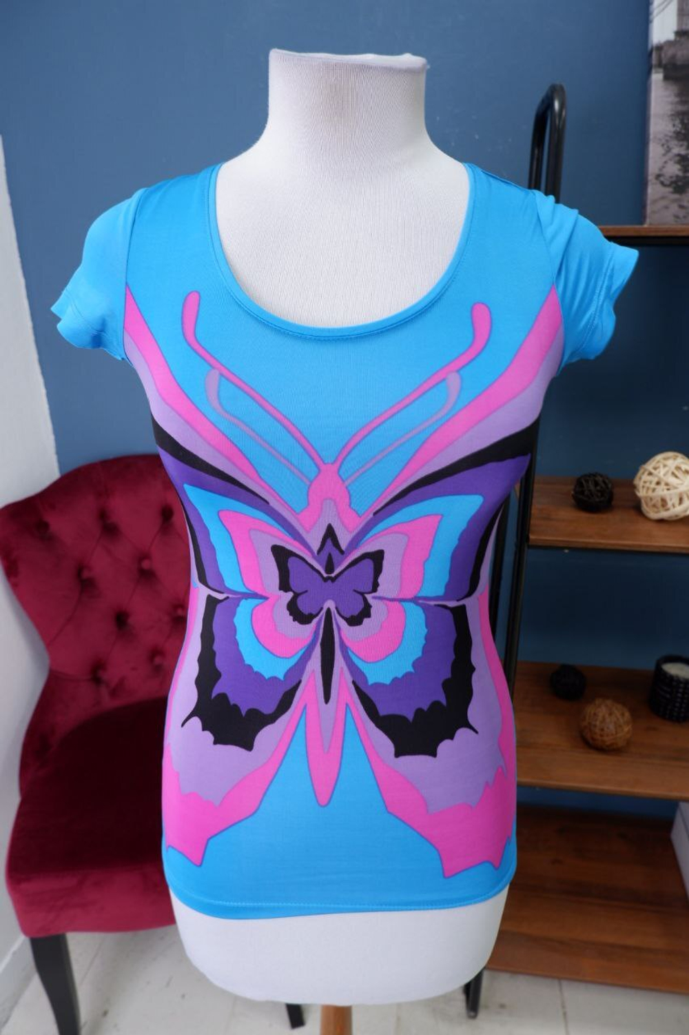 Футболка Incity яркая 40 размер