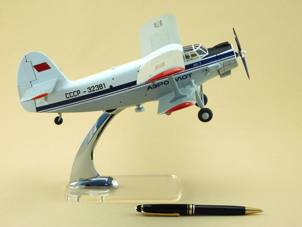 Модель самолета Ан-2 (М1:48, Аэрофлот СССР-32381)