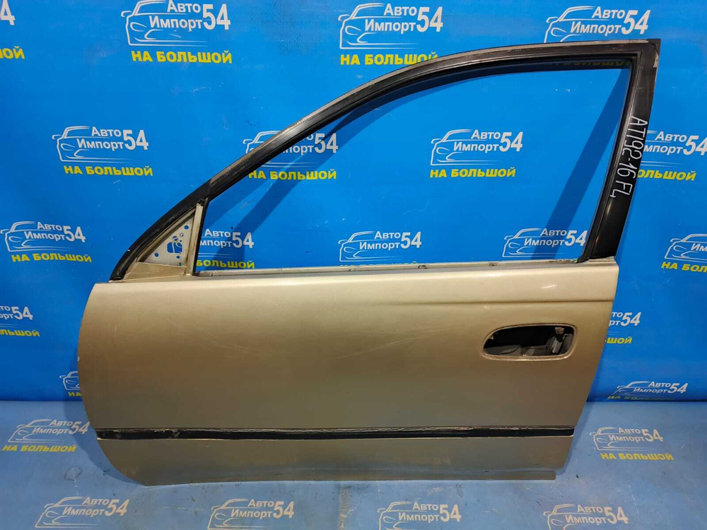 Дверь передняя левая TOYOTA CARINA 1993