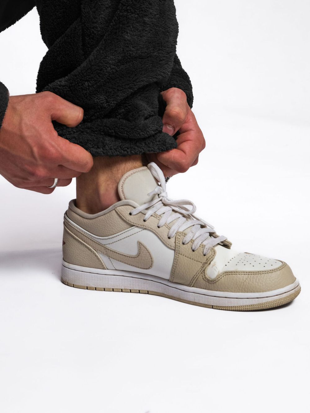 Брюки Hardlunch плюшевые черные