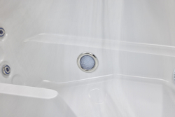 Вместительный гидромассажный спа-бассейн Victoria Star VS-403C