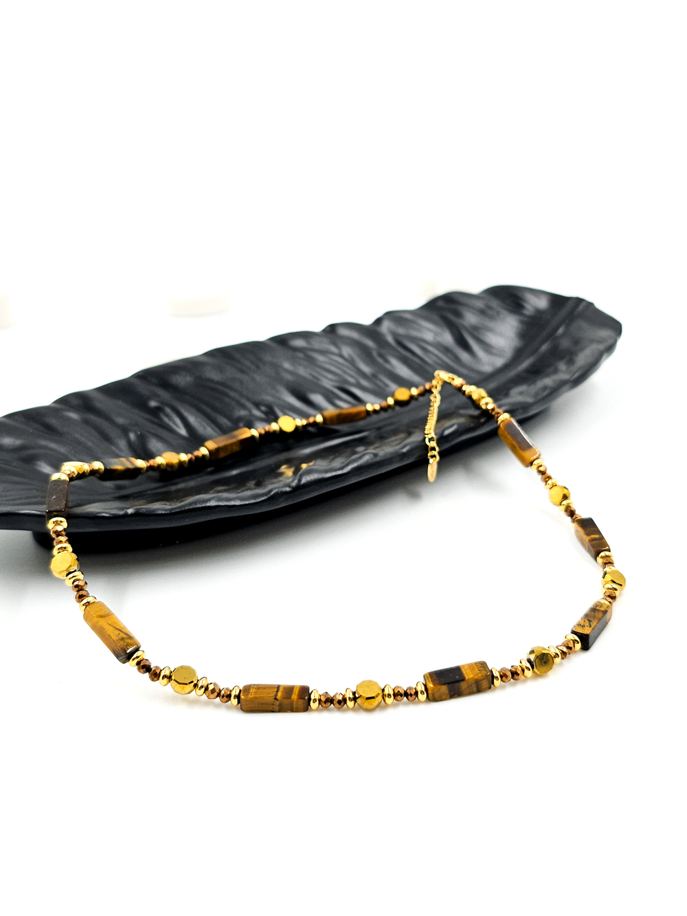 Чокер из натурального камня тигровый глаз