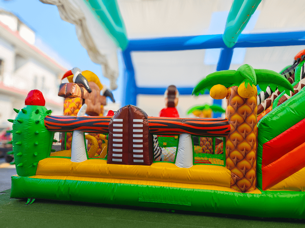 Коммерческий надувной батут «Сафари Ультра», 10*6*6 м