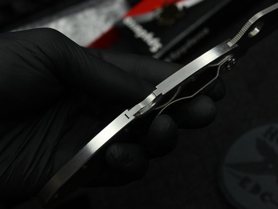 Складной нож Spyderco Police C07PS c клинком из стали VG-10, рукоять Stainless Steel