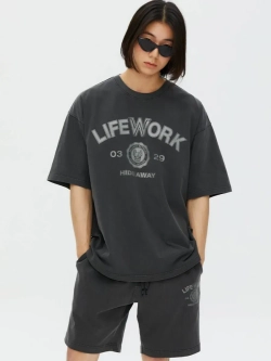 Базовые пигментные шорты с принтом логотипа