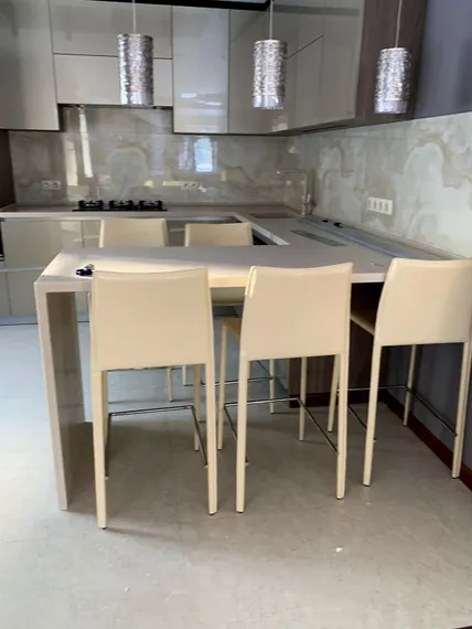 Полубарный стул Rolf бежевая кожа