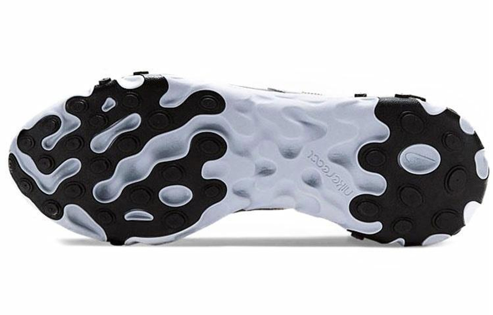Кроссовки Nike React Sertu