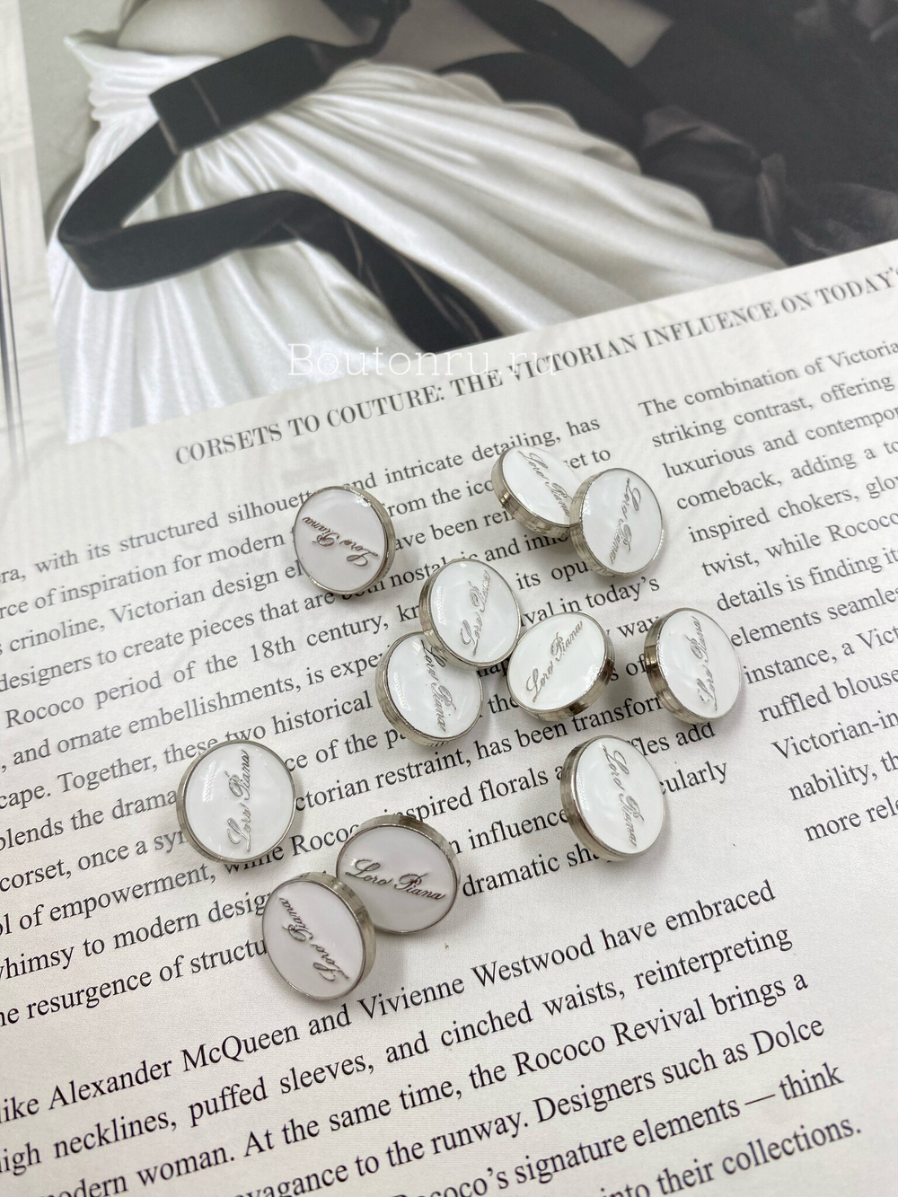 Пуговицы ЛП. лого с белой эмалью