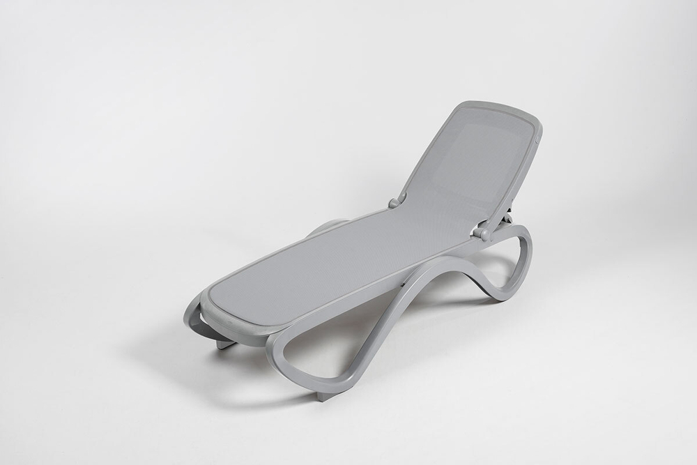 Шезлонг Nardi Omega белый стопирующийся, 194х91х69см