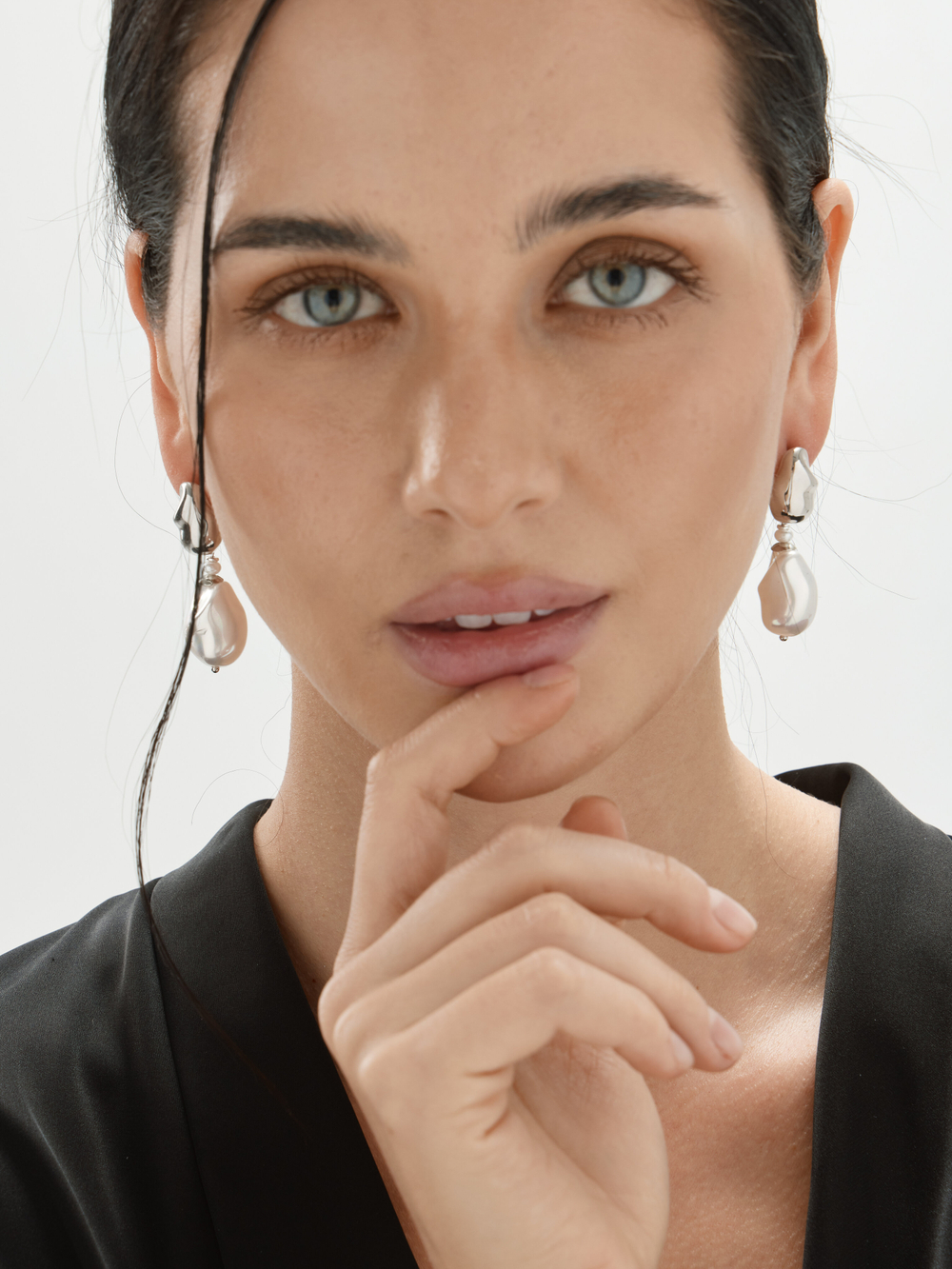 91003547 Серьги Selena Pearls