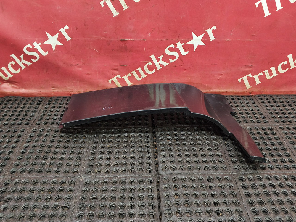 Спойлер кабины боковой верхний правый 2024г