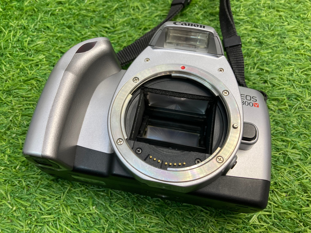 Canon EOS 300v kit EF 28-90mm 4-5.6 II
