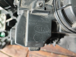 Фара правая LED Kia Carnival 4 (KA4) 20-нв Б/У Оригинал 92102R0000