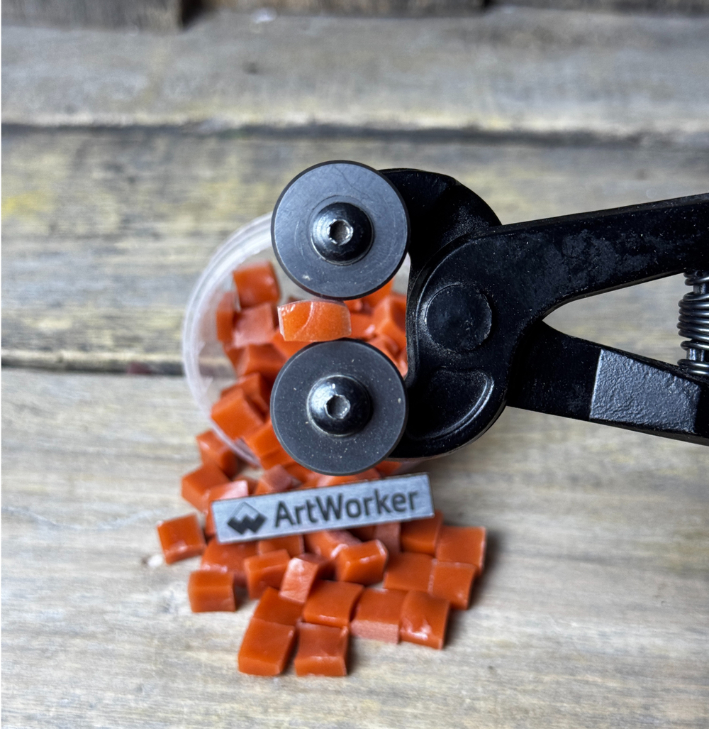 Смальта SA15, колотая 10х10 мм, 100 гр