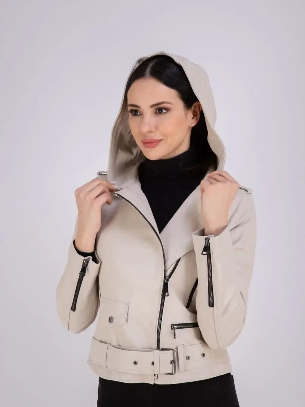 Куртка женская из натуральной кожи с капюшоном Турция