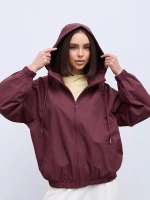 Ветровка с капюшоном